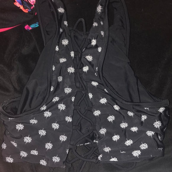 bathing suit top lot - Picture 9 of 9